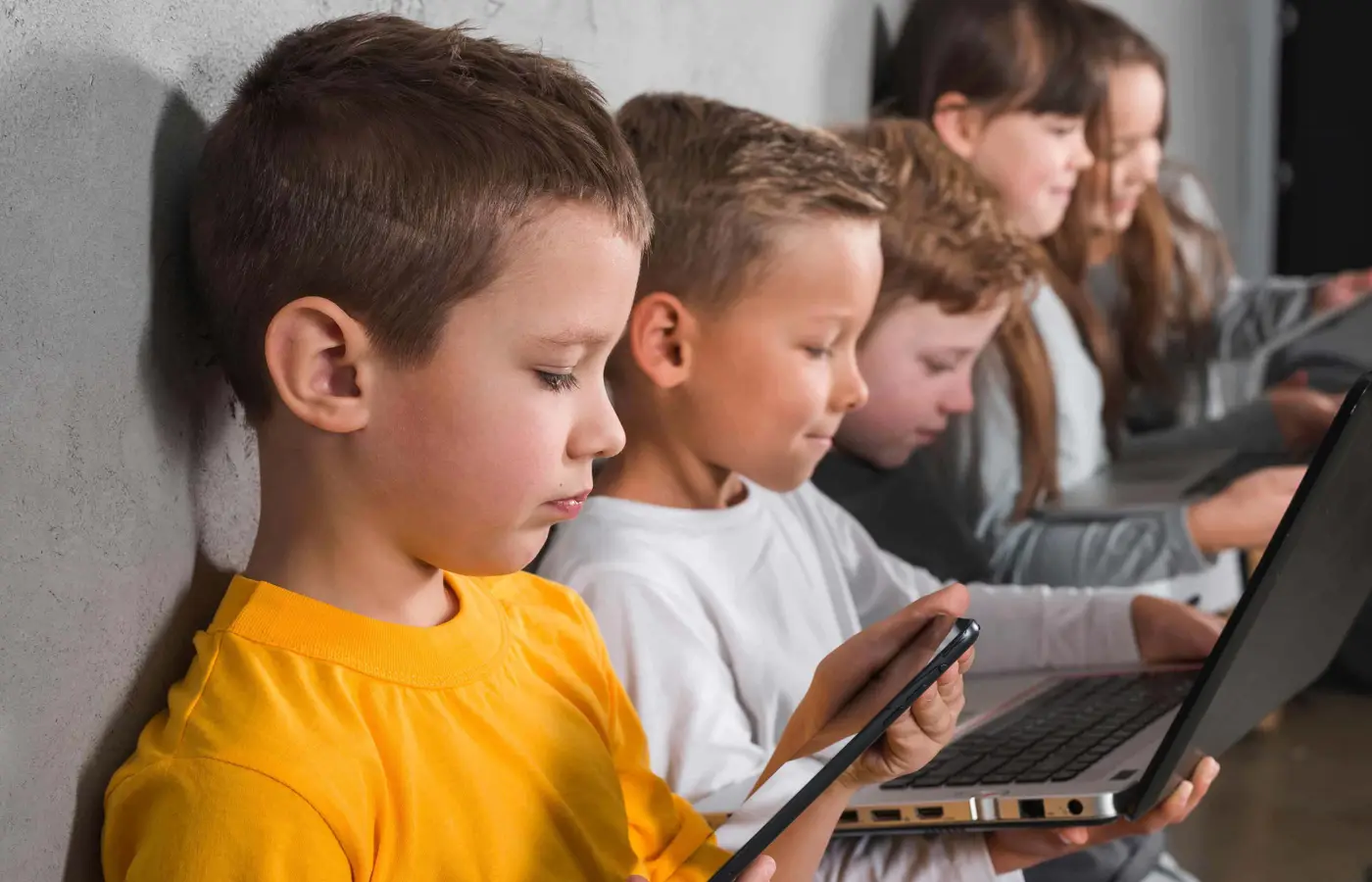 Internet chega a 3 mil escolas públicas da Paraíba Internet chega a 3 mil escolas públicas da Paraíba